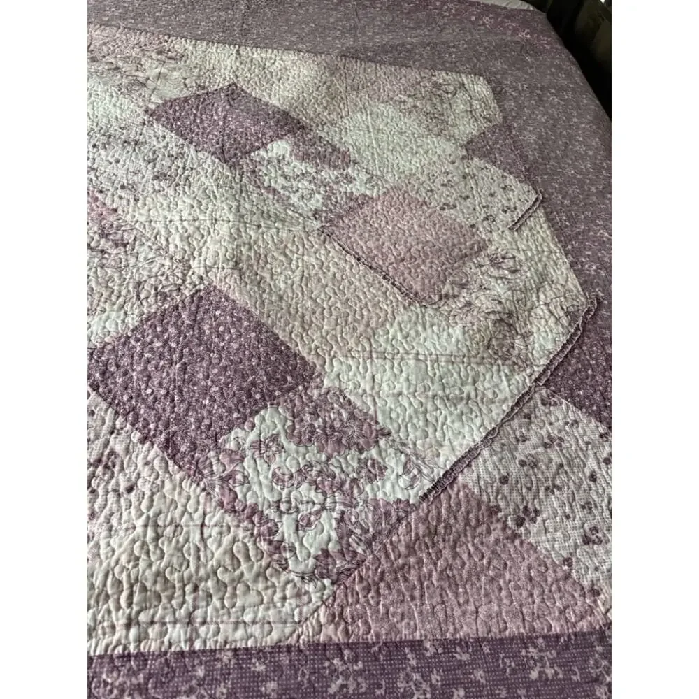 Patch Quilted Cottage Purple Lavender Floral Comforter 86